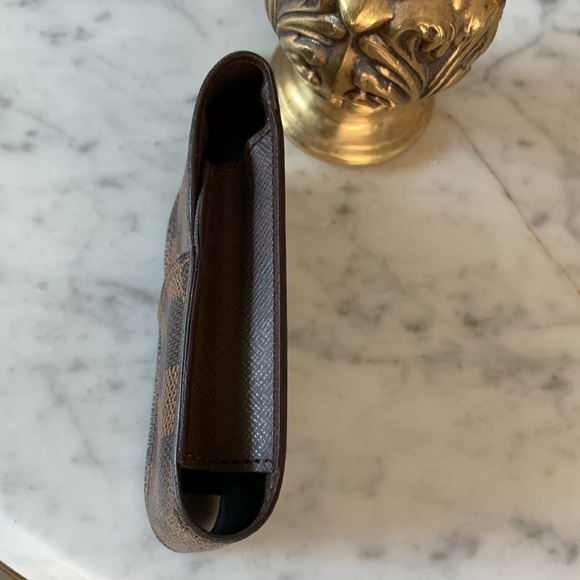 Damier Louis Vuitton like new small item holder??❌❌